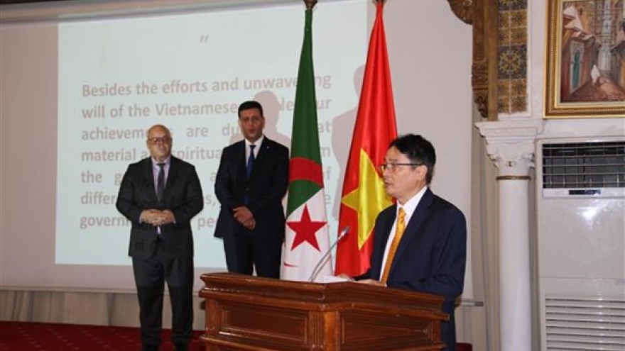 Vietnam confident of future growth in relations with Algeria